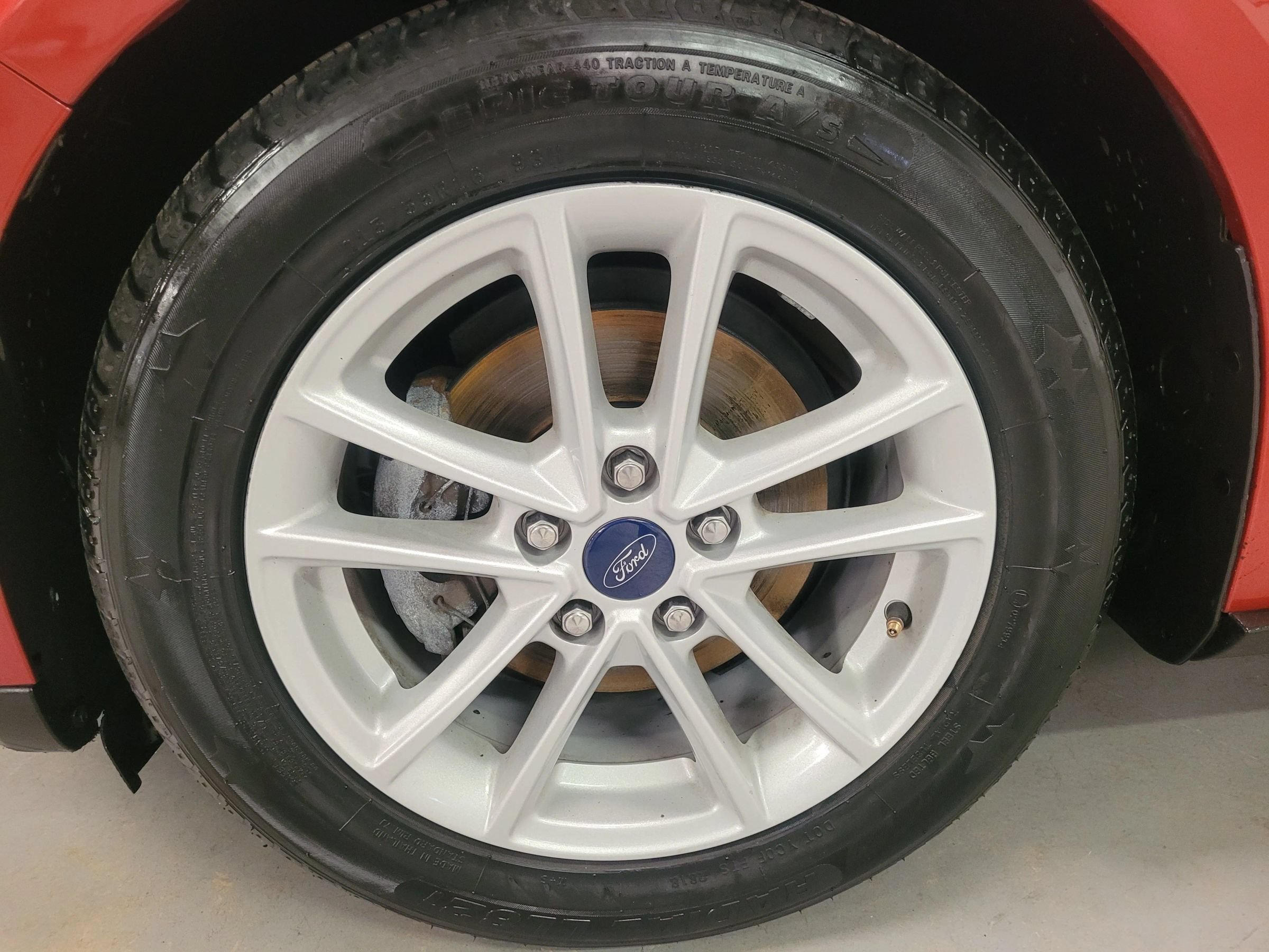 Used 2018 Ford Focus SE FWD image 13