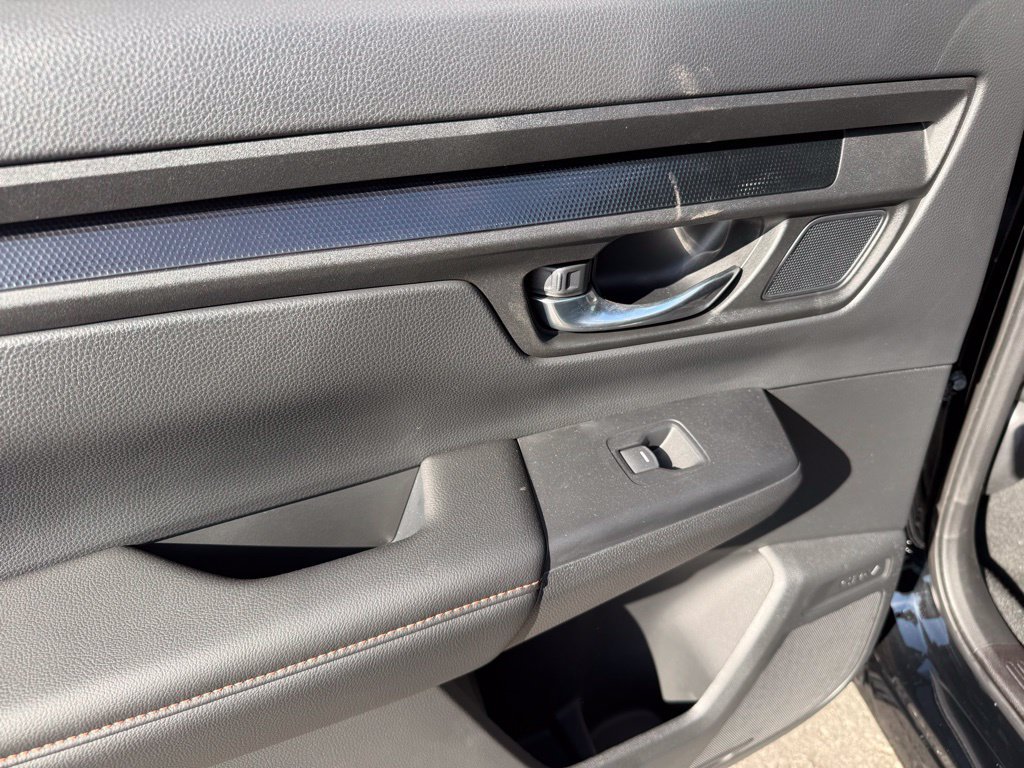 Used 2025 Honda CR-V Sport-L image 34