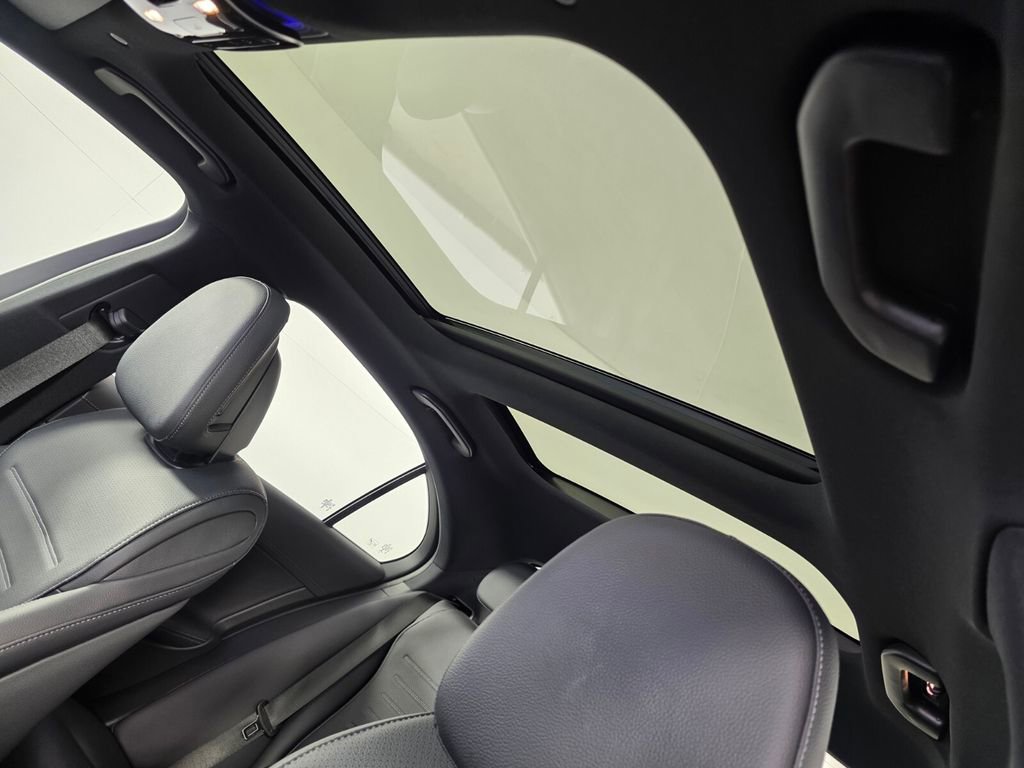 Certified 2023 Mercedes-Benz C 300 Sedan image 12