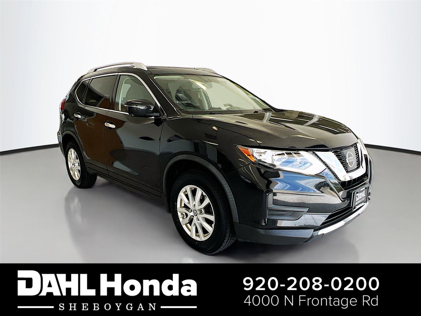 Used 2017 Nissan Rogue SV w/ SV Premium Package AWD/4WD image 1