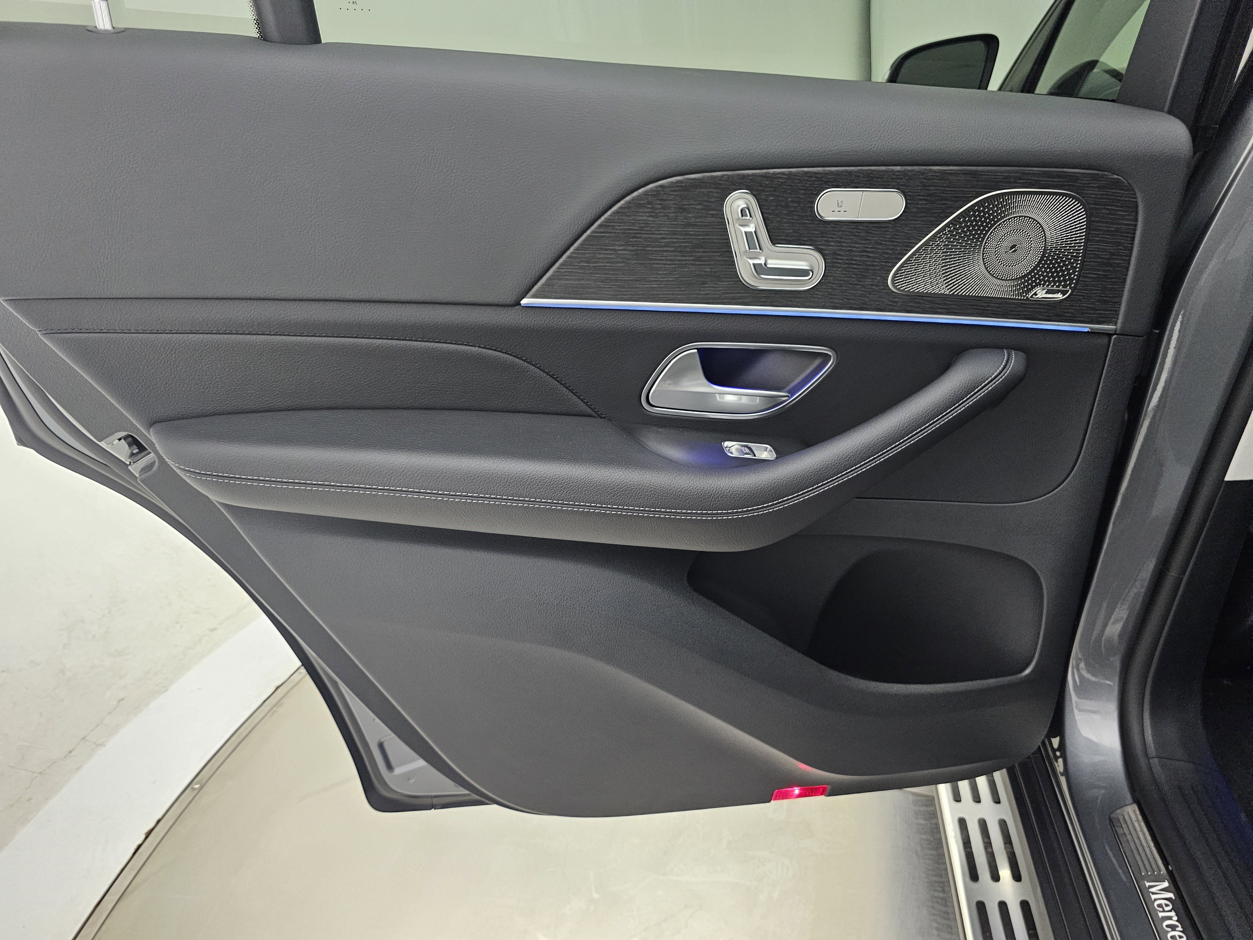 New 2026 Mercedes-Benz GLS 450 4MATIC image 19