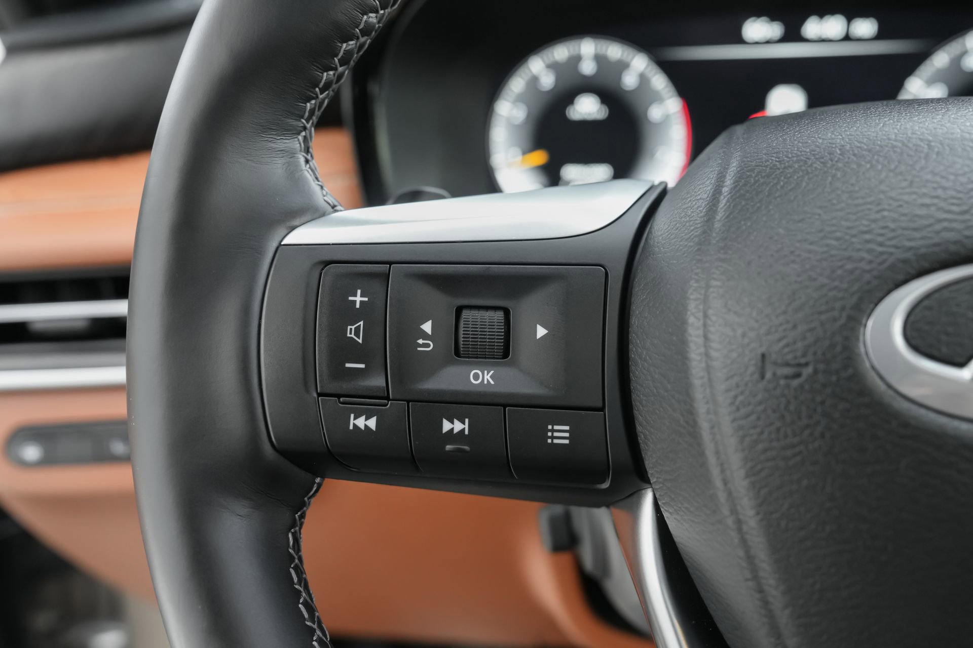 Used 2025 INFINITI QX60 Autograph w/ Cargo Package image 16