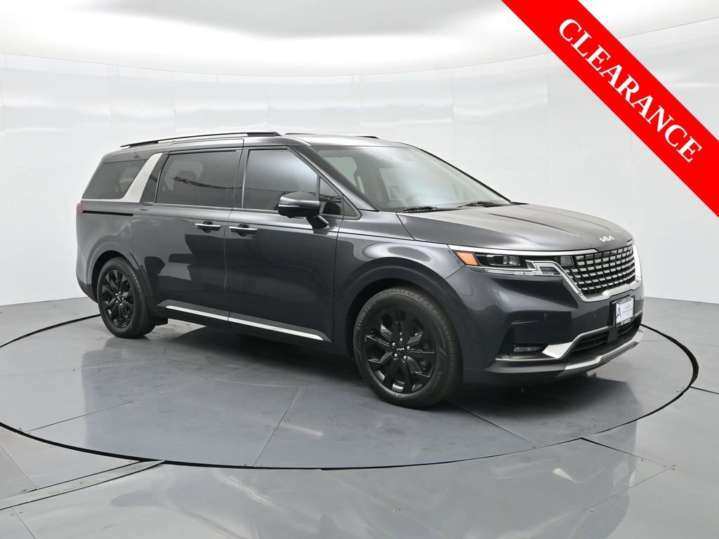 Used 2023 Kia Carnival SX Prestige image 4