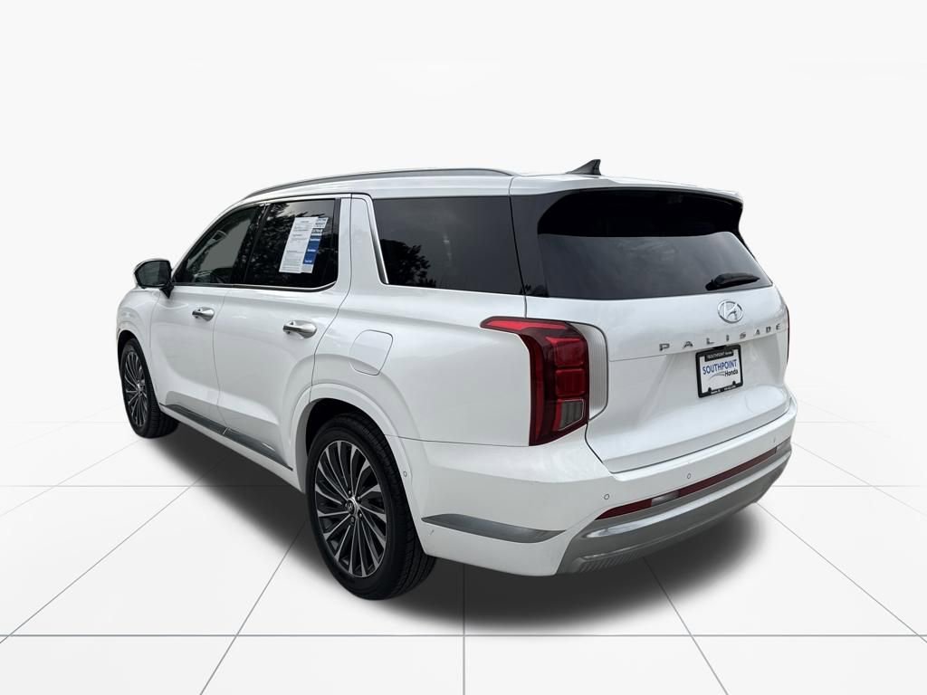Used 2023 Hyundai Palisade Calligraphy image 7