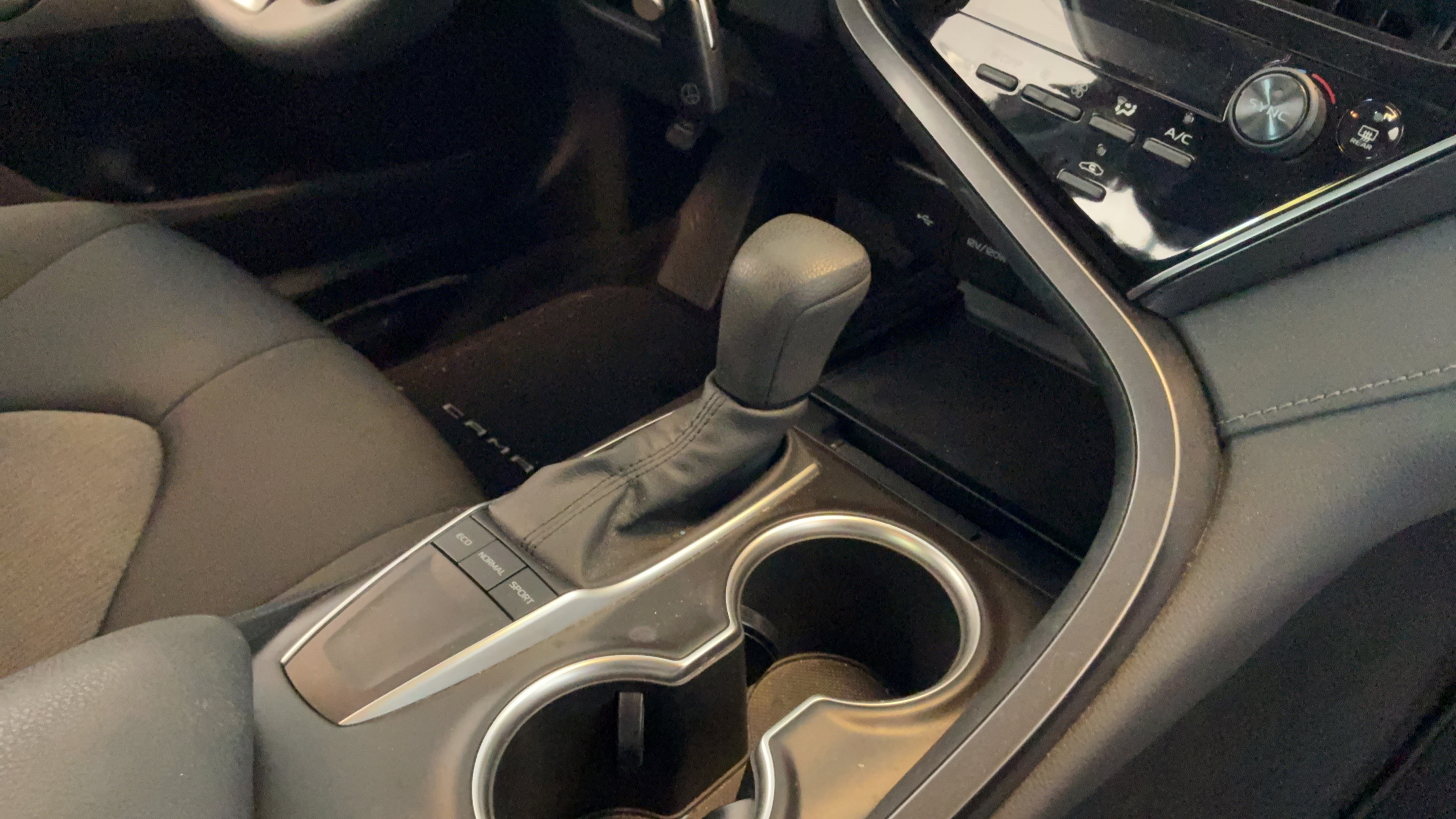 Certified 2023 Toyota Camry LE FWD image 33