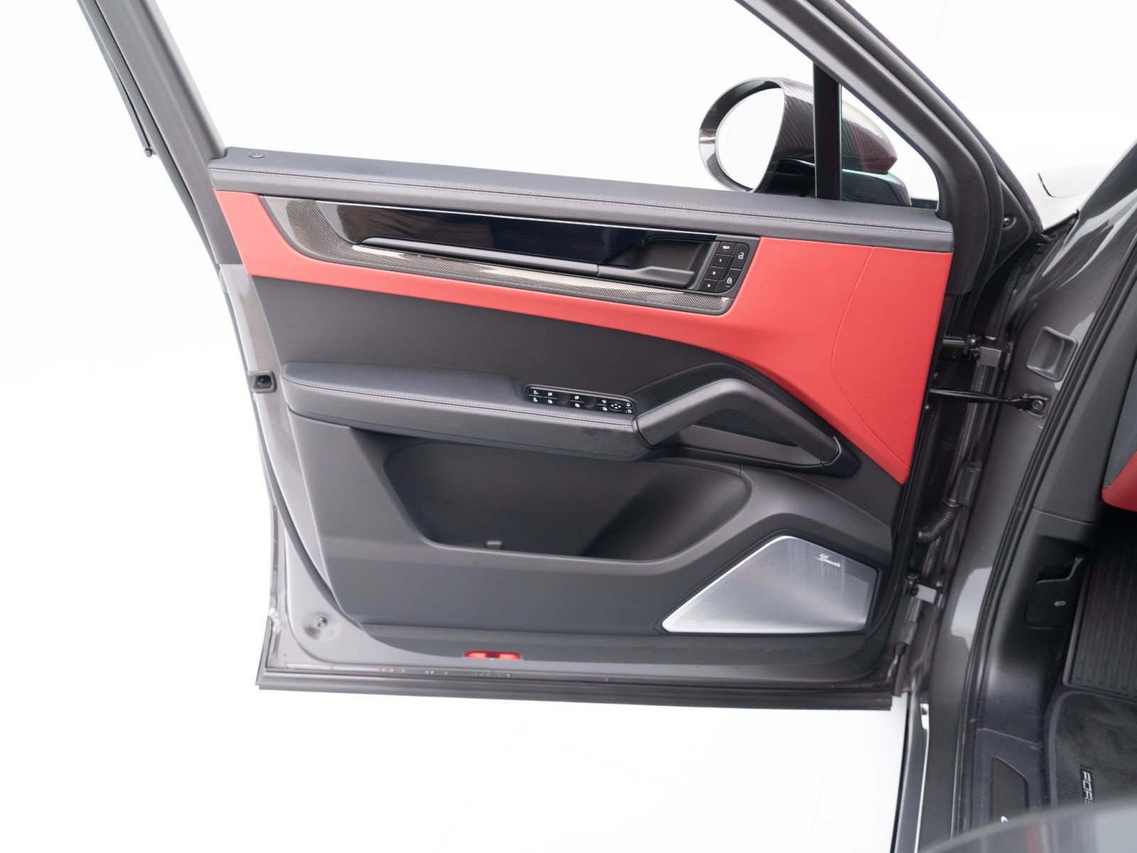 Certified 2024 Porsche Cayenne Turbo GT image 21