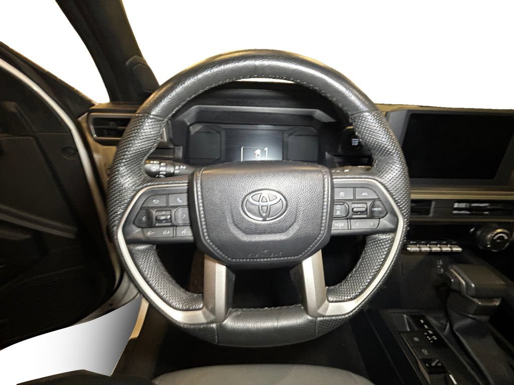 Used 2024 Toyota Tacoma SR5 AWD/4WD image 12