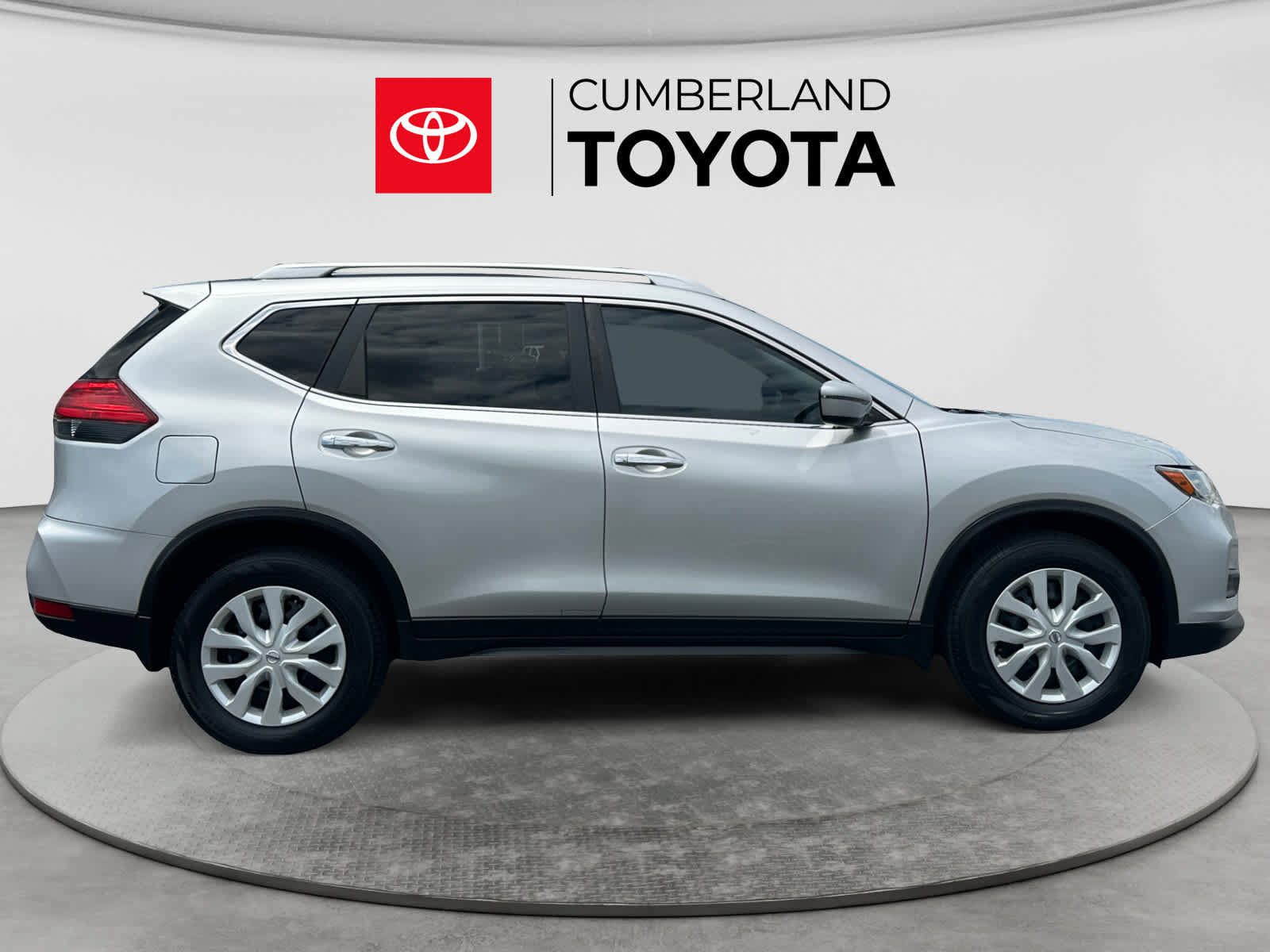 Used 2017 Nissan Rogue S w/ S Appearance Package AWD/4WD image 6