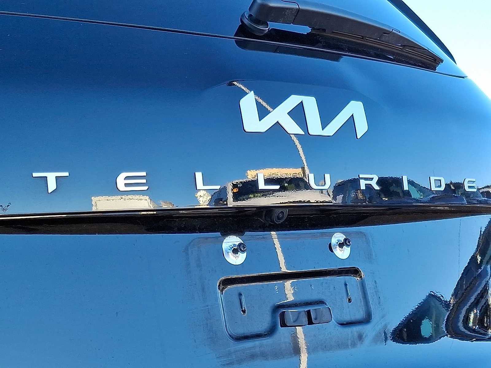 Used 2024 Kia Telluride SX Prestige w/ Towing Package image 39