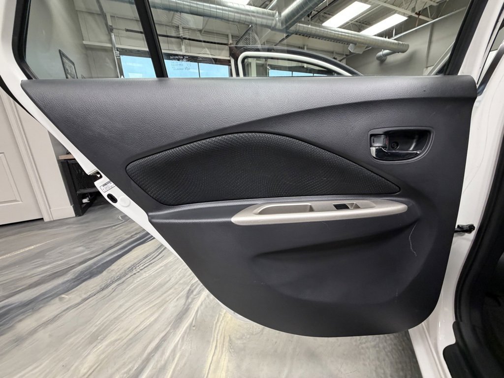 Used 2009 Toyota Yaris Sedan image 40