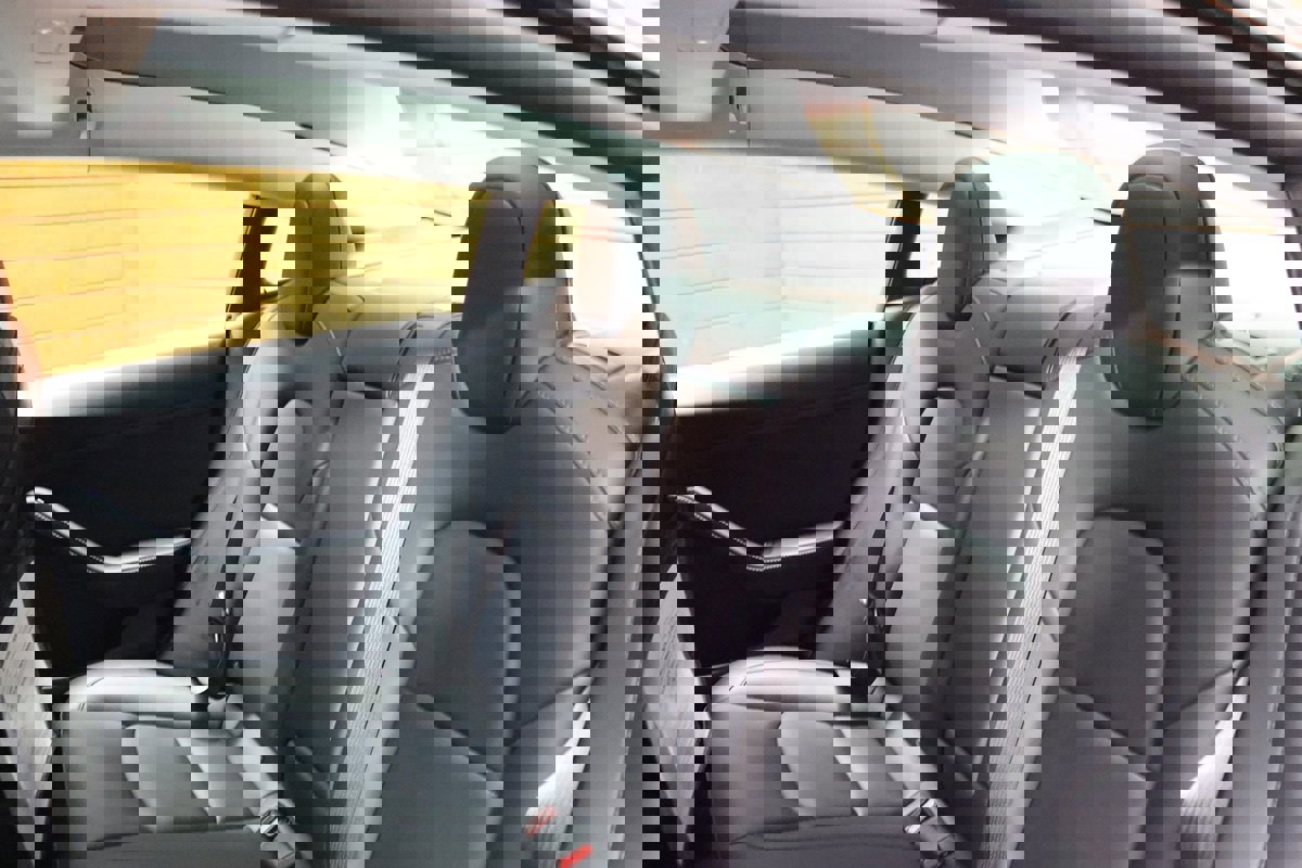 Used 2023 Tesla Model 3 Standard Range image 36