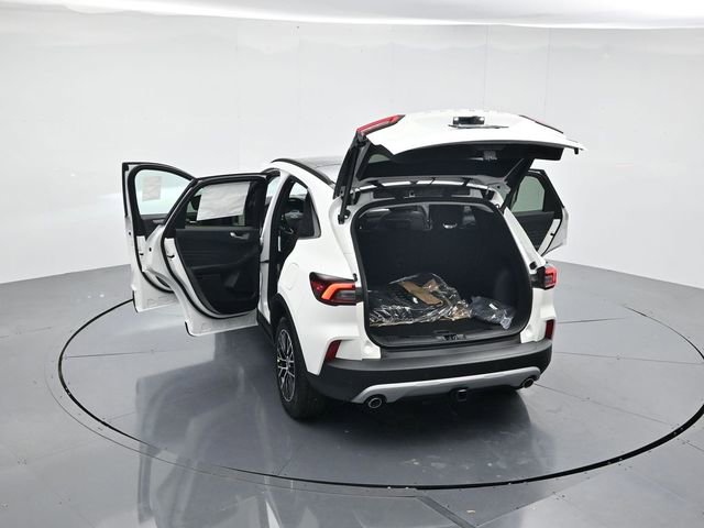 New 2026 Ford Escape SE w/ PHEV Premium Package FWD image 43