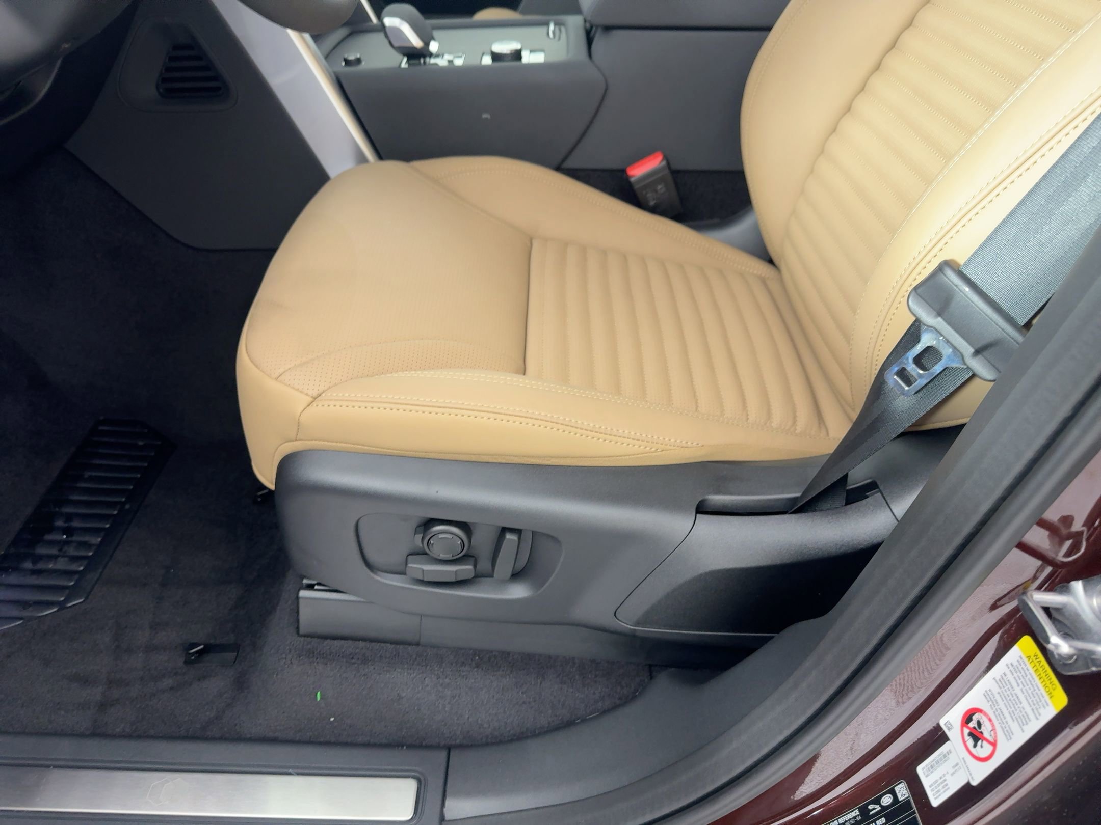 New 2026 Land Rover Discovery Limited Edition image 15