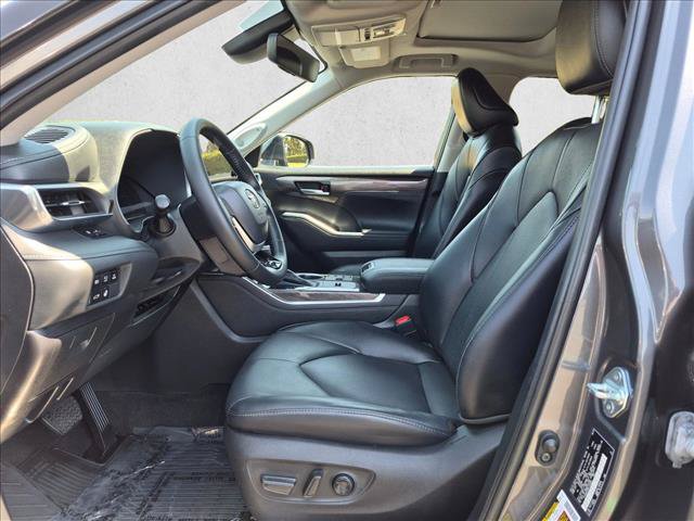 Used 2023 Toyota Highlander Limited AWD/4WD image 15