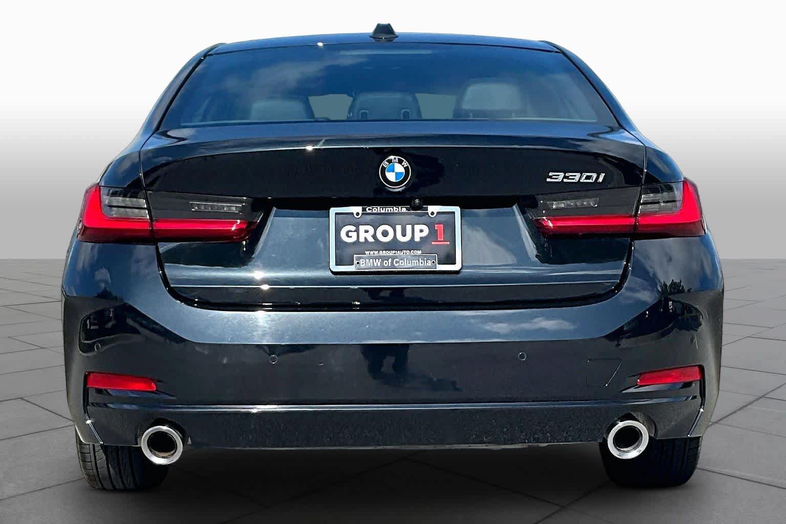 Used 2025 BMW 330i Sedan RWD image 4