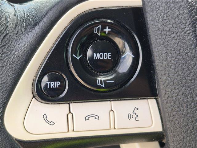 Used 2017 Toyota Prius Four FWD image 13