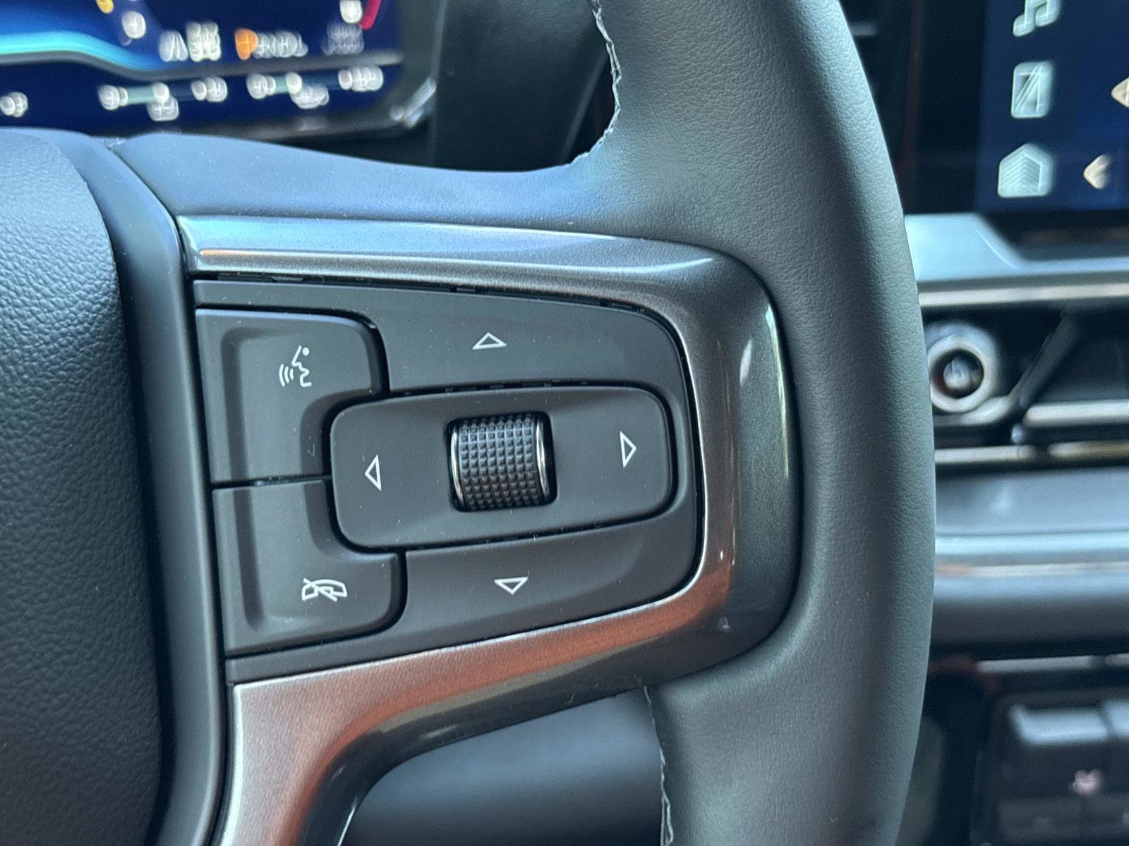 Used 2025 Chevrolet Silverado 2500 High Country w/ Midnight Edition AWD/4WD image 21