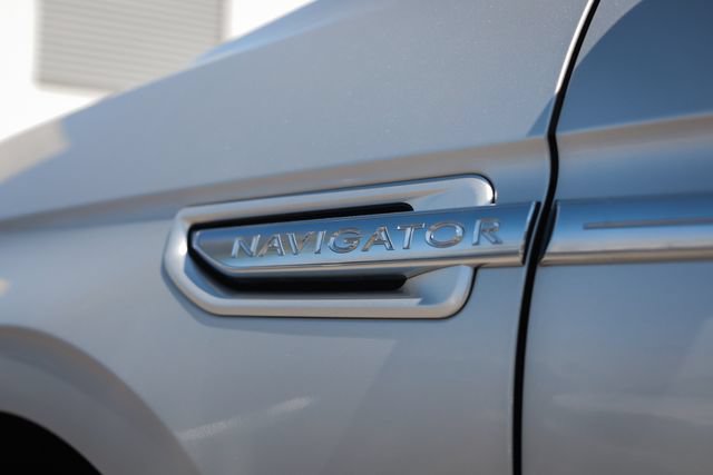 Used 2018 Lincoln Navigator L Select w/ Technology Package AWD/4WD image 26
