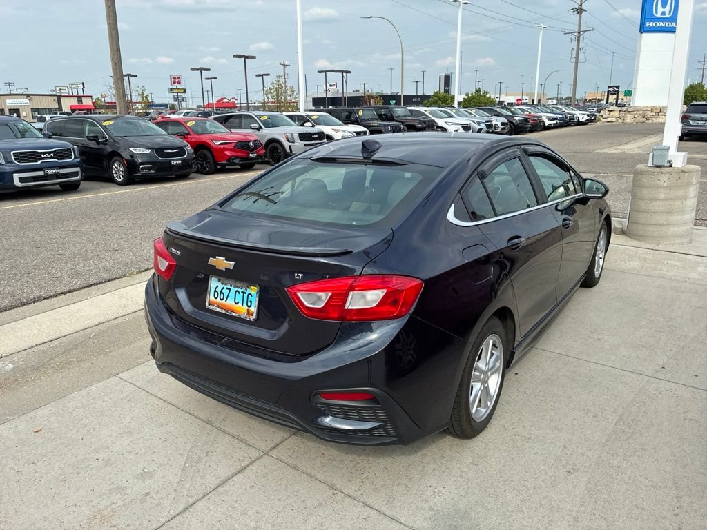 Used 2016 Chevrolet Cruze LT w/ Convenience Package FWD image 2