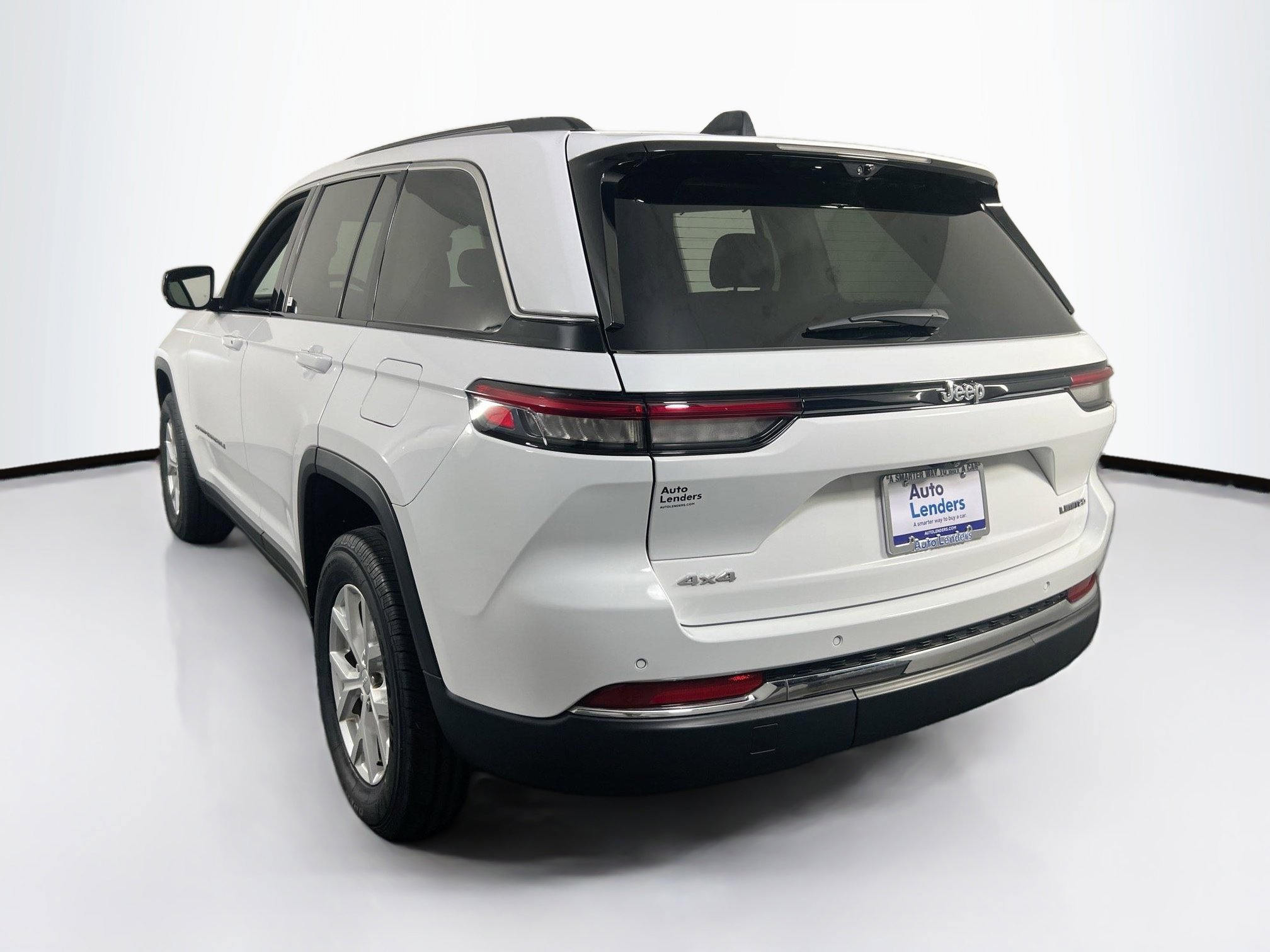 Used 2023 Jeep Grand Cherokee Limited w/ Luxury Tech Group II image 7