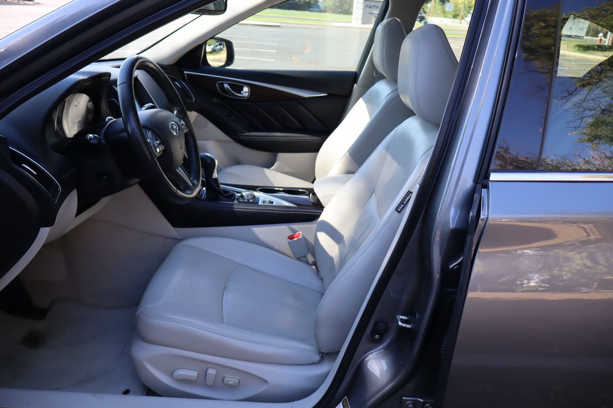 Used 2015 INFINITI Q50 Premium w/ Deluxe Technology Package AWD/4WD image 19