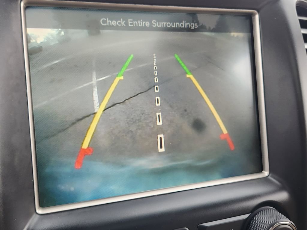 Used 2015 Jeep Grand Cherokee Limited w/ Luxury Group II image 22