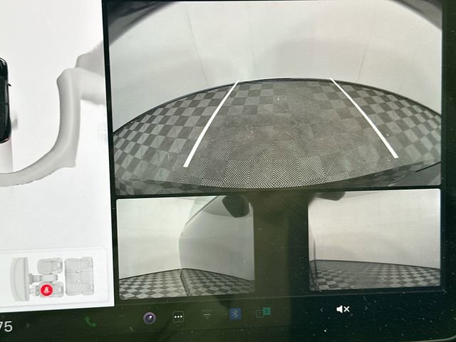 Used 2023 Tesla Model Y Performance image 14