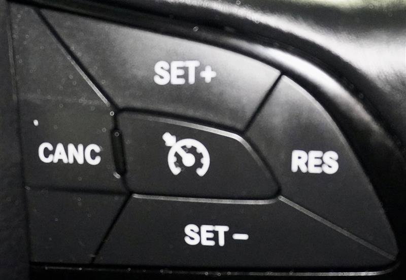 Used 2016 Chrysler 300 S image 30