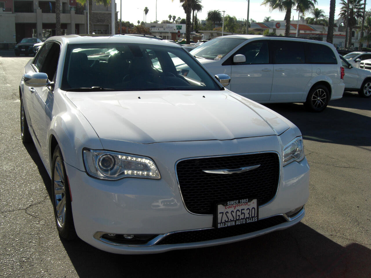 Used 2016 Chrysler 300 C image 5