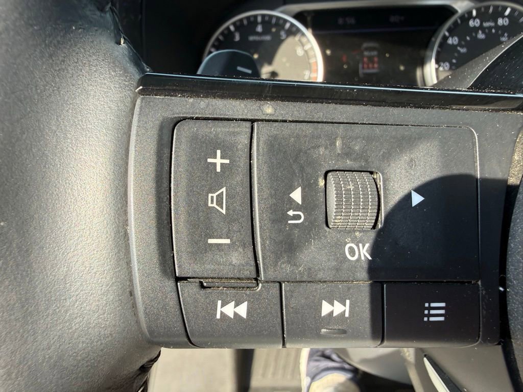 Used 2024 Nissan Pathfinder SL w/ SL Premium Package FWD image 14
