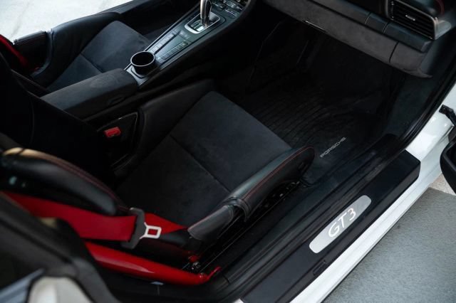 Used 2015 Porsche 911 GT3 RWD image 33