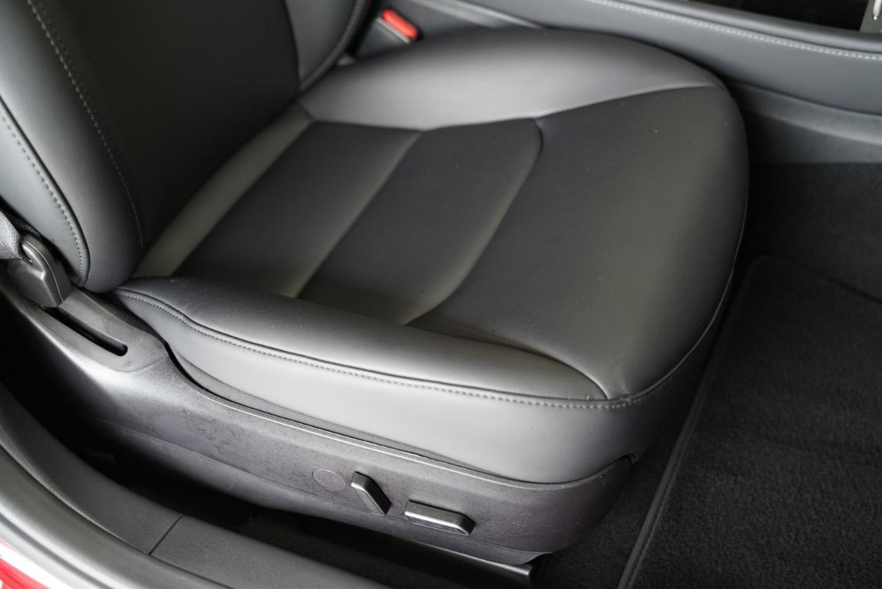 Used 2022 Tesla Model 3 Performance image 30