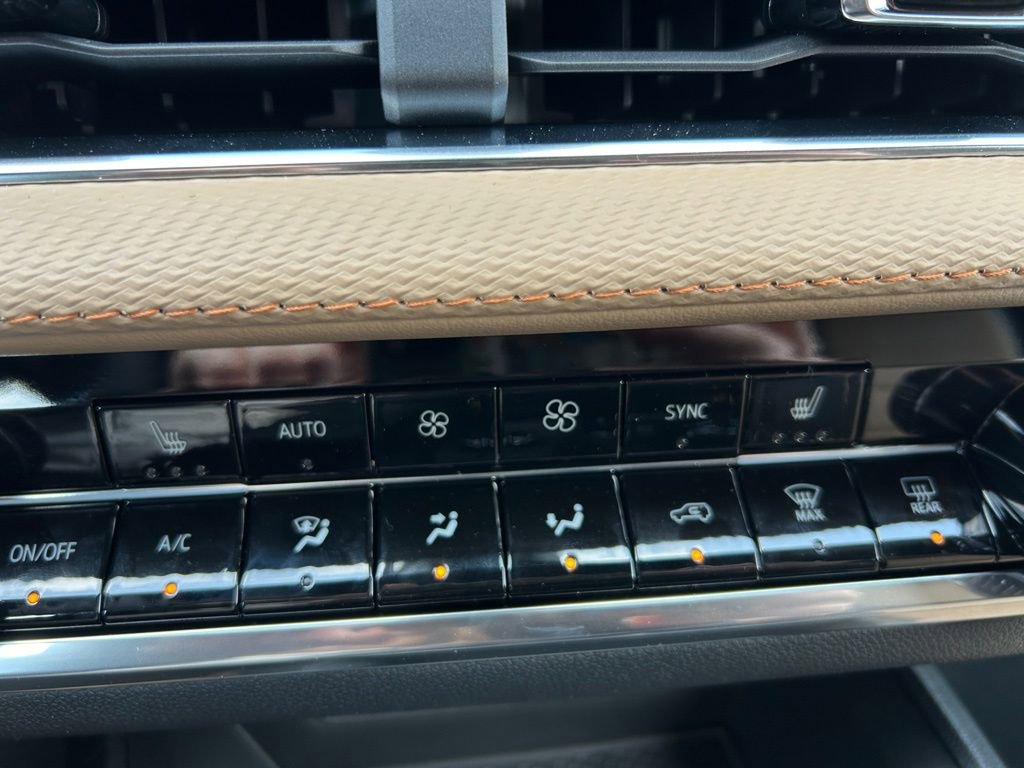 New 2026 Chevrolet Equinox ACTIV w/ Safety and Technology Package image 33