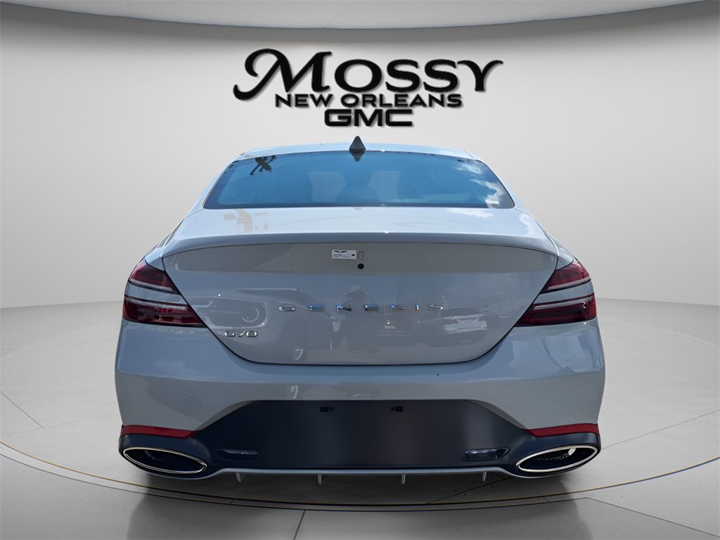 Used 2025 Genesis G70 2.5T image 6