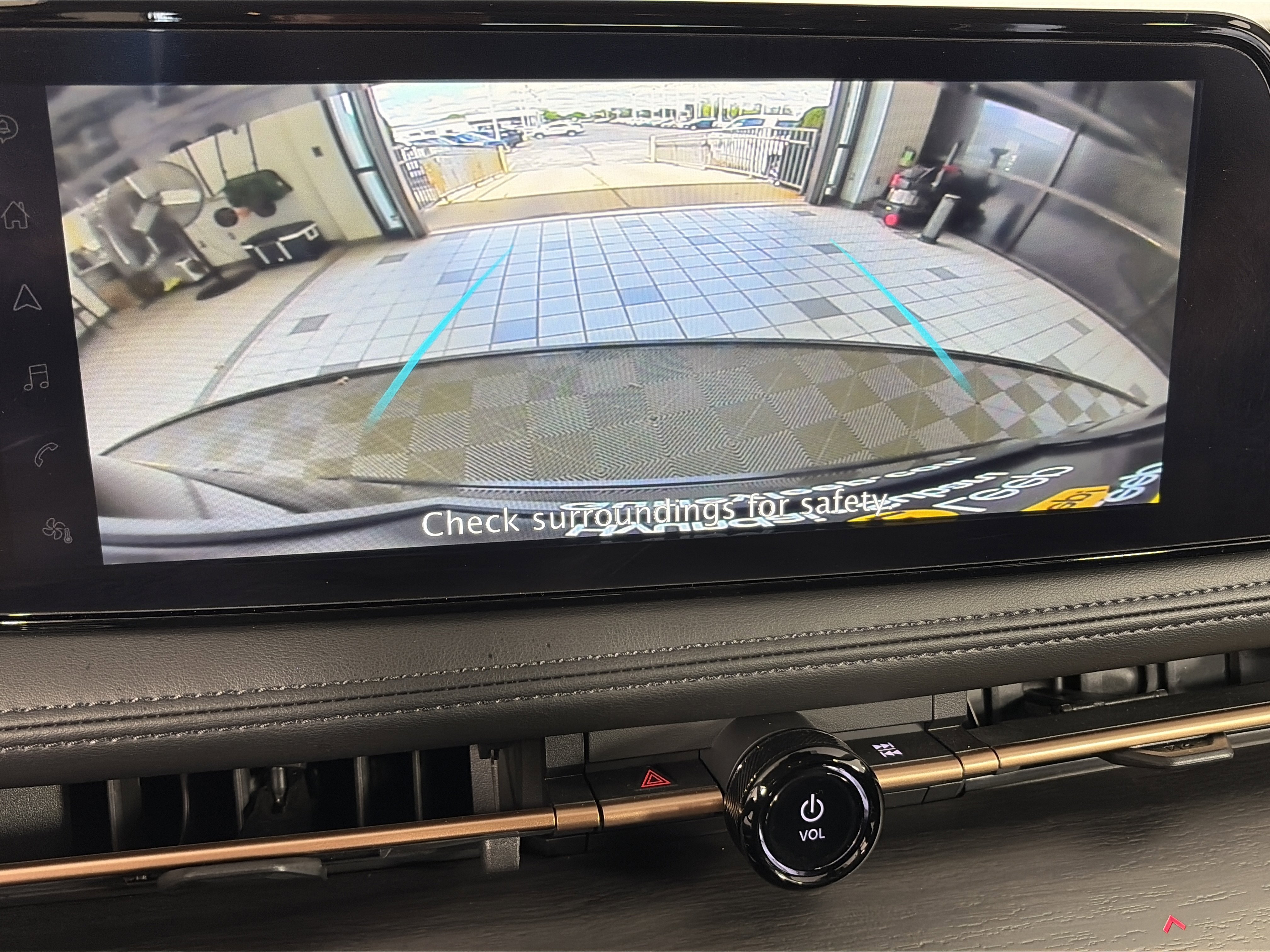 Used 2023 Nissan Ariya AWD image 27
