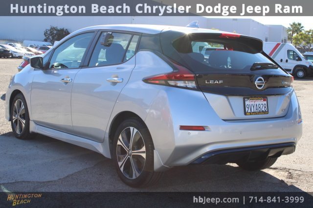 Used 2022 Nissan Leaf SV image 3