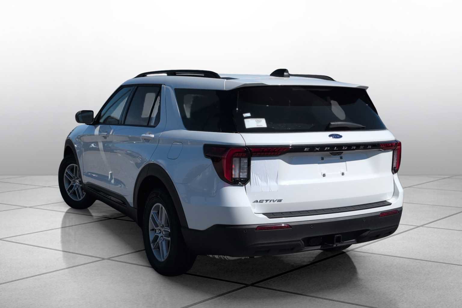 New 2026 Ford Explorer Active RWD image 13