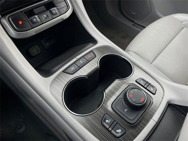 Used 2023 GMC Acadia SLT image 18