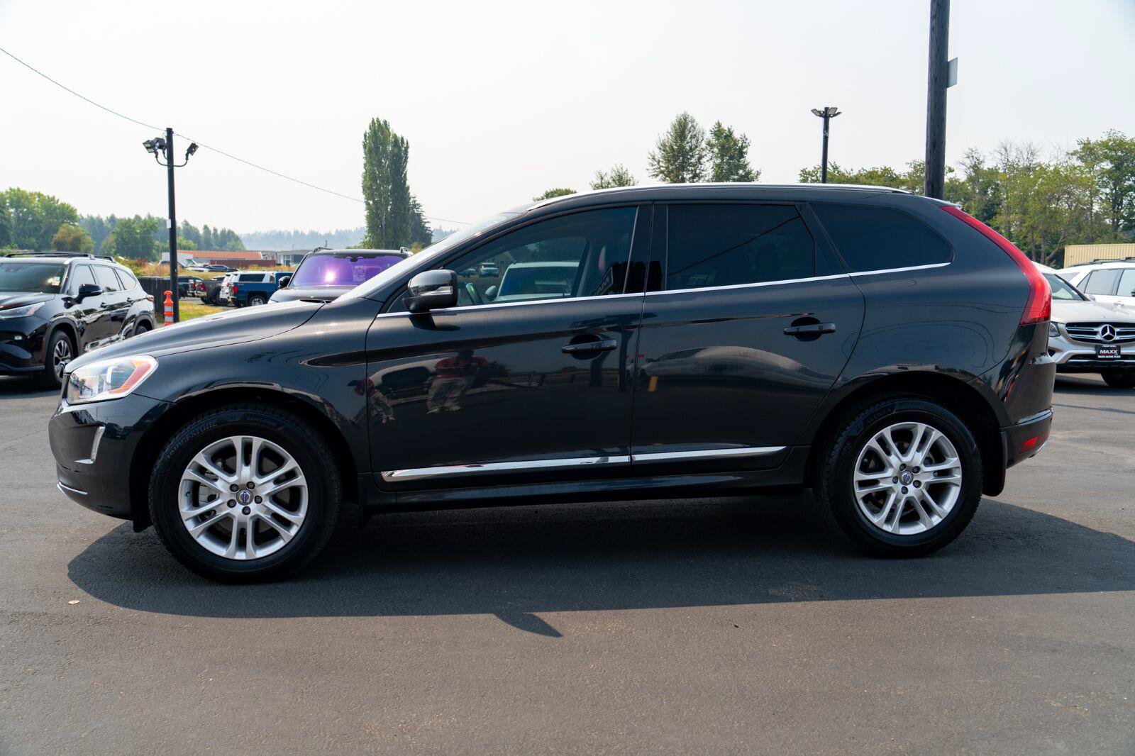 Used 2015 Volvo XC60 T5 AWD/4WD image 11