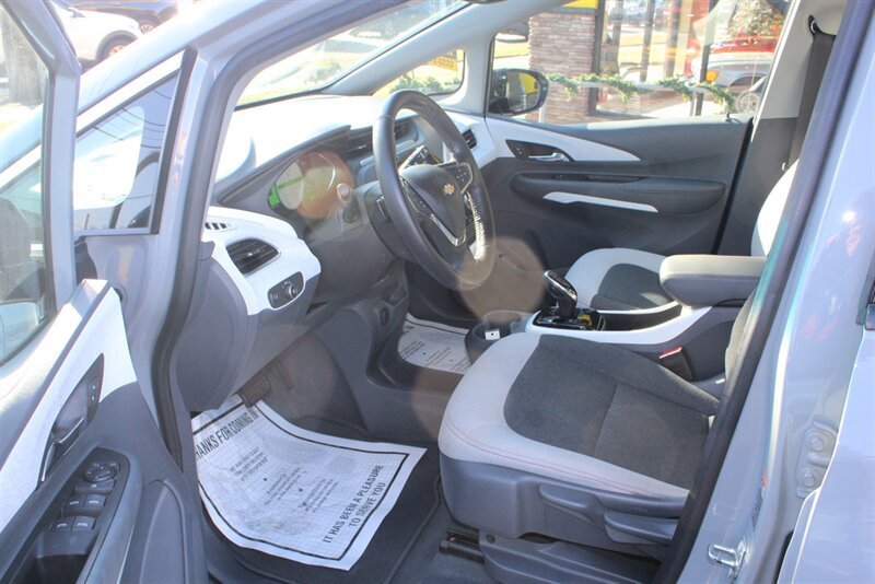 Used 2019 Chevrolet Bolt LT FWD image 9