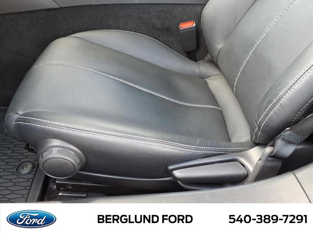 Used 2024 MAZDA MX-5 Miata RF Grand Touring RWD image 16