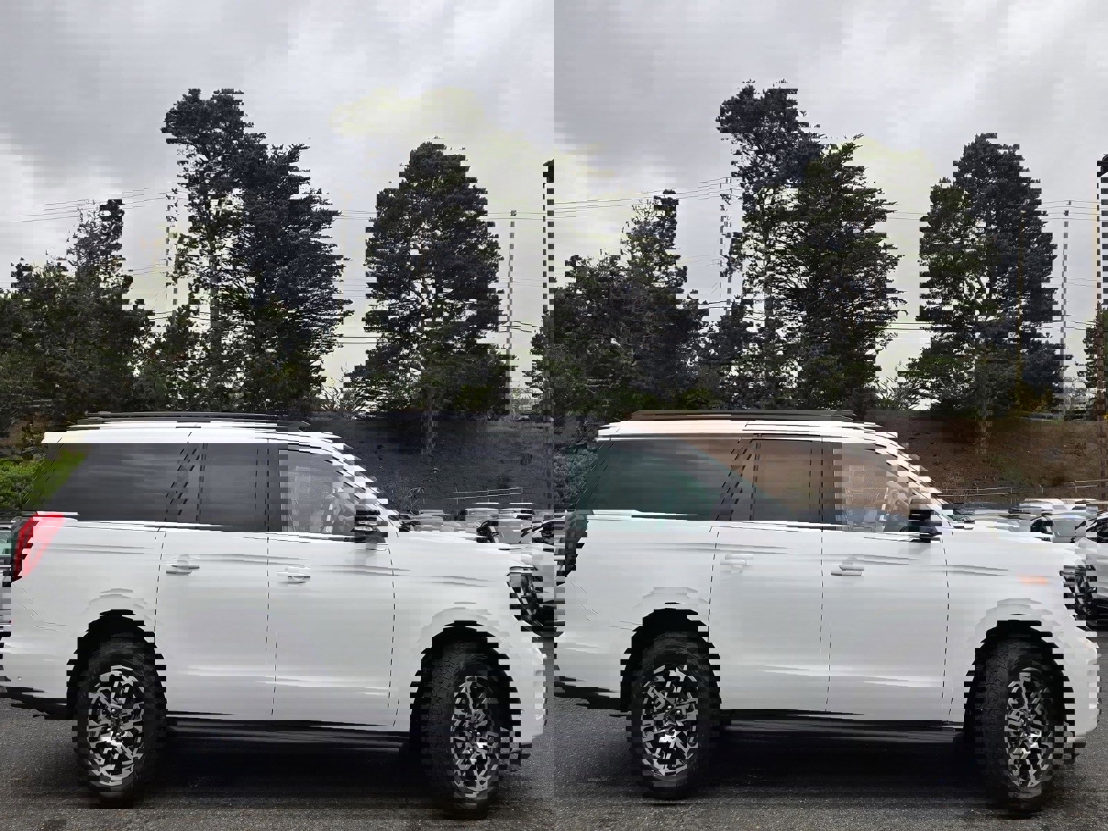 New 2025 Ford Expedition Max Active image 4