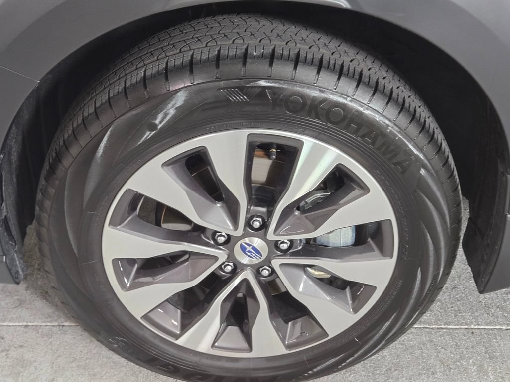Certified 2025 Subaru Outback Limited XT AWD/4WD image 13