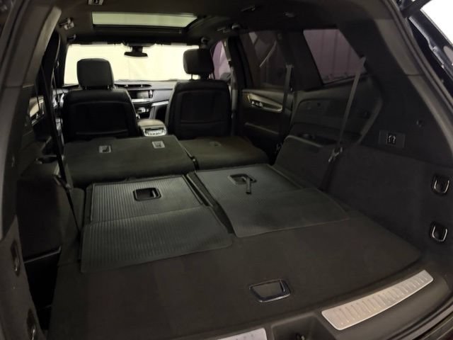 Used 2024 Cadillac XT6 Luxury w/ LPO, Floor Liner Package AWD/4WD image 17