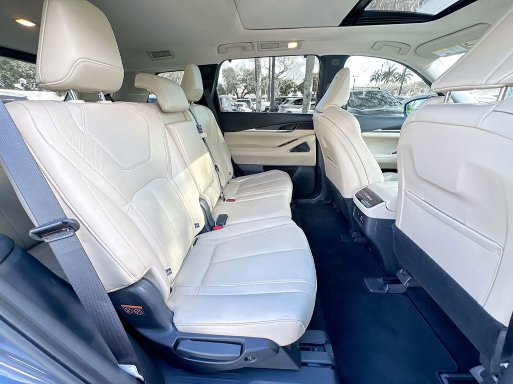 Used 2022 INFINITI QX60 Sensory w/ Vision Package image 31