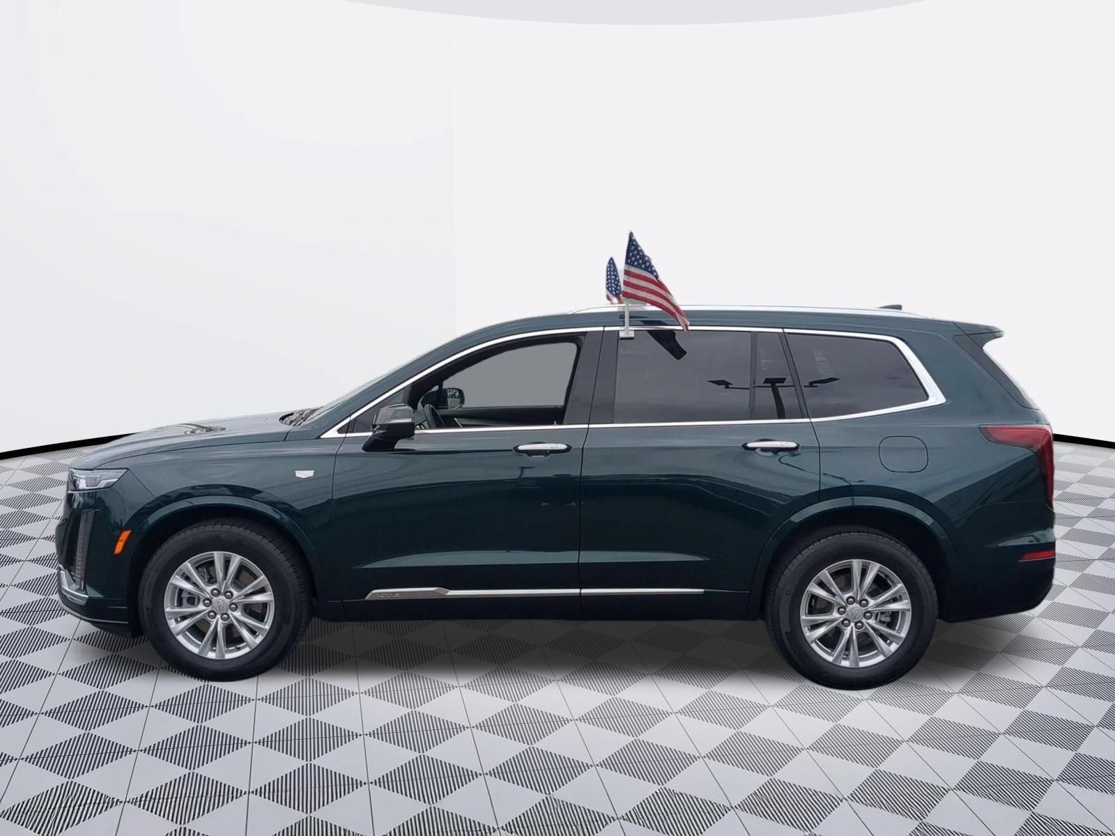 Certified 2024 Cadillac XT6 Luxury w/ LPO, Floor Liner Package AWD/4WD image 4