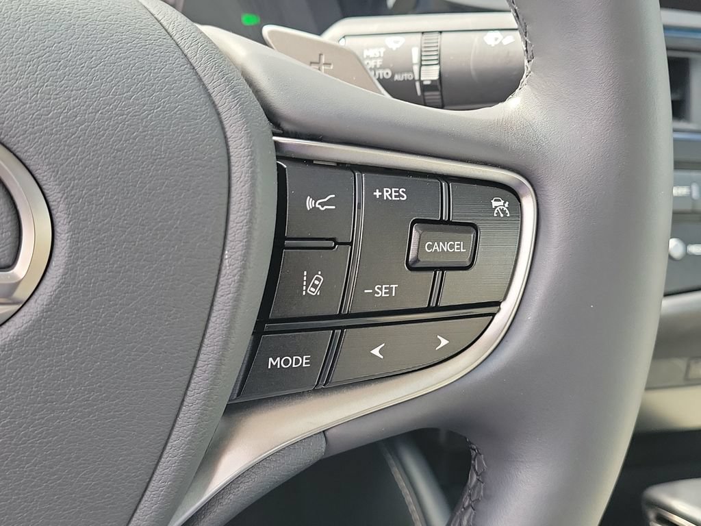 Used 2023 Lexus ES 350 w/ Premium Package FWD image 11