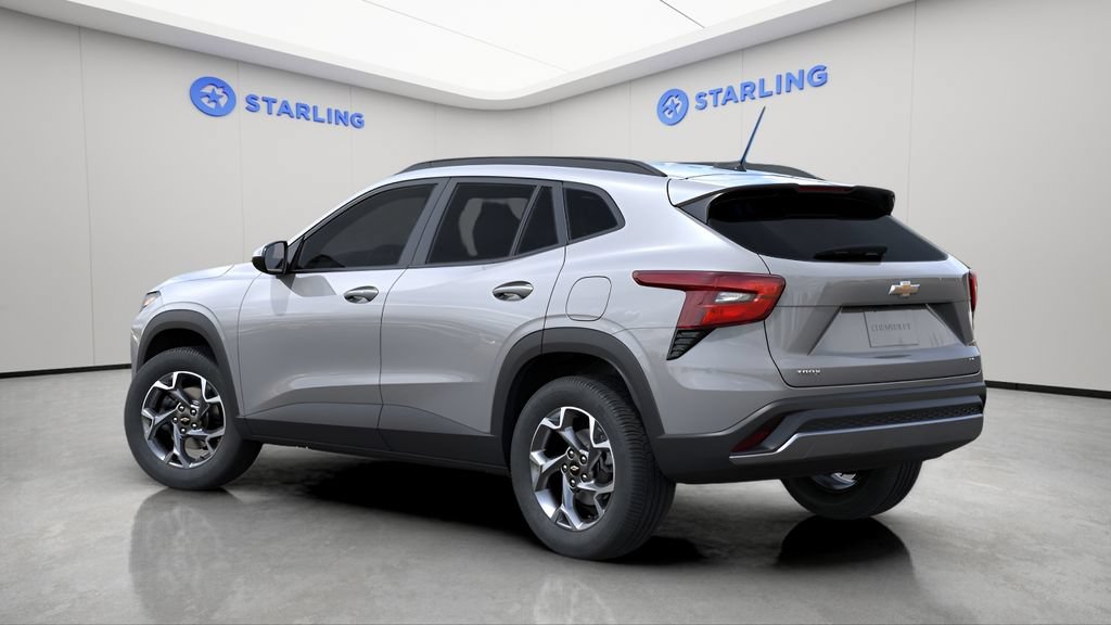 New 2026 Chevrolet Trax LT w/ Driver Confidence Package FWD image 2