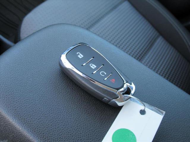 Certified 2025 Chevrolet Trax LT w/ Driver Confidence Package image 32