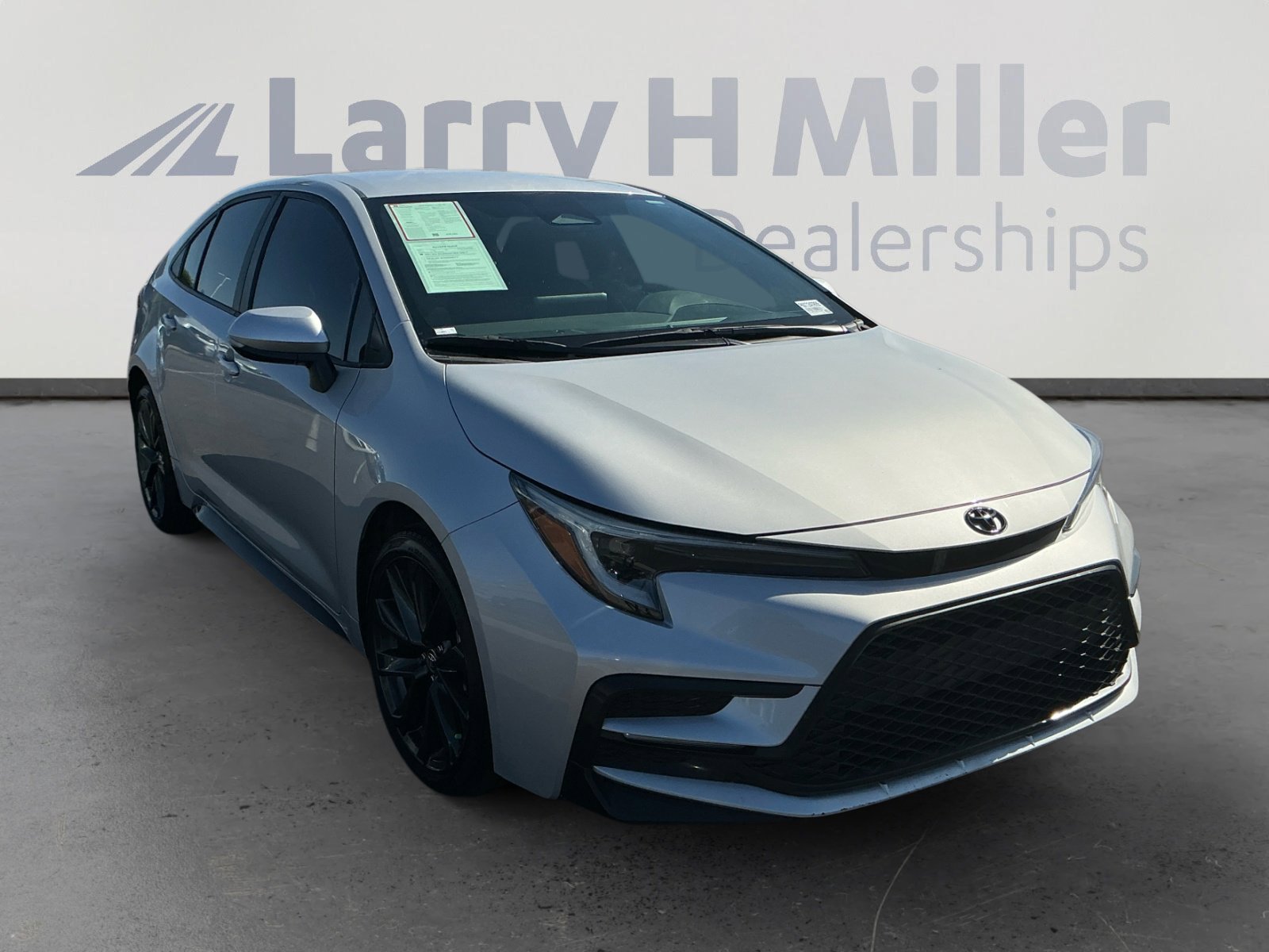 Certified 2024 Toyota Corolla SE w/ SE Convenience Package image 7